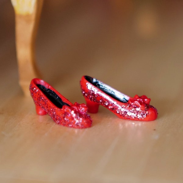 Dollhouse Miniature Posh Red Shoes with Bow 1:12 Scale Red Shoes - G075