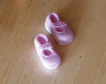 Scarpe In Miniatura Per Casa Delle Bambole - Tacco Alto, Scala 1:12, Fatte A Mano, Colore Argento (Coppia)