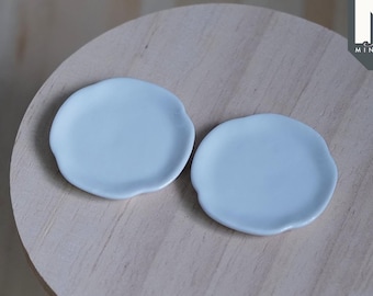 Set di 2 piattini in ceramica in miniatura per casa delle bambole in scala 1:12, diametro 3,5 cm - A059