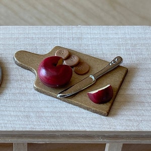 Miniature Sliced Round Cheese Crackers and Knife on Cutting Board 1:12 Scale Dollhouse Supplies Food Decoration. (fixed to the board) - E028
