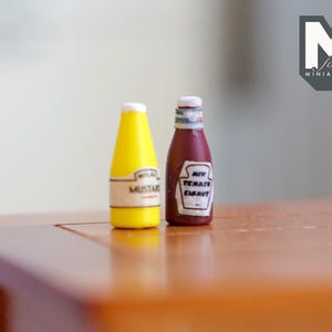 Dollhouse Supplies Miniature Ketchup & Mustard Bottles 9/16 inch tall (plastic) - E071
