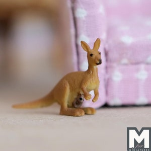 Miniature Kangaroo and Baby Joey 1:12 Scale Miniature Animal Baby Kangaroo 7/8 inch tall -  G031