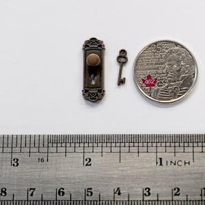 1:12 Puppenhaus Miniatur Türschloss Hebel mit Schlüssel 2er Set - C066