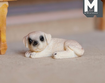 ミニチュア 眠っているラブラドールの子犬 1/12スケール ジオラマ犬 全長1-7/16インチ (キャスト樹脂製) (クリーム色) - C062