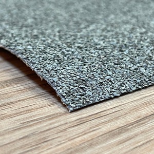 Tappetino di ghiaia grigio extra fine per pavimentazione di case delle bambole, tappetino per paesaggi in scala, materiale scenico per pavimentazione in scala 47 pollici x 11,5 pollici - F006