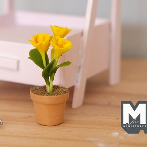 1:12 Miniature Clay Planter Pot , Miniature Potted Flowers , Dollhouse Potted Flowers , Dollhouse Flowers , Miniature Flowers - F087