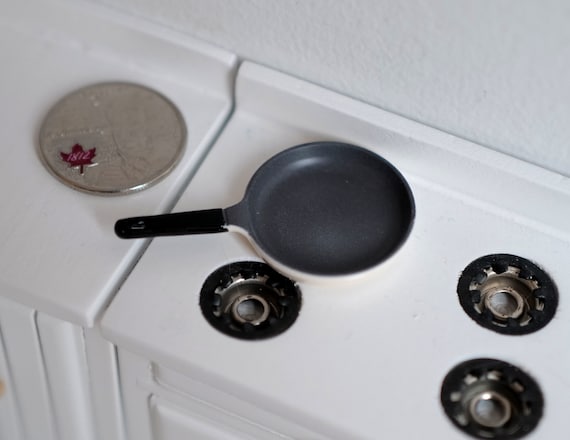 Set 2 Mini Padelle Metalliche Per Case Bambole - Cucina Giocattolo, Gadget Da Collezione - Foto 9