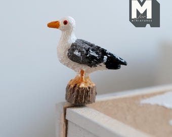 Miniature Seagull 1:12 Scale Dollhouse Supplies Herring Gull Beach Bird 1-7/16 inch long (cast resin) - H046