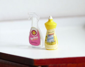 Botellas de detergente en miniatura a escala 1:12 para casa de muñecas, accesorios de cocina, juego de 2 - H022