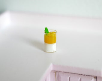 1:12 Dollhouse Miniature Summer Drink, Mango Drink (glass) - E084