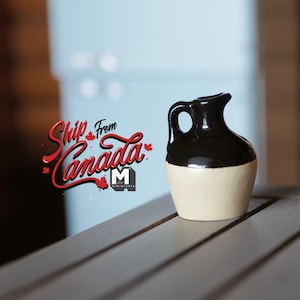 1:12 Dollhouse Miniature Porcelain Water Jug - B102