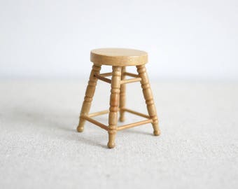 Miniature stained wooden short stool with round top 1:12 scale chair - D036