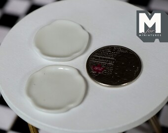 Set di 2 piattini in ceramica in miniatura per casa delle bambole in scala 1:12, diametro 2,5 cm - A077