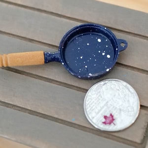 Dollhouse Supplies kitchen cooking pan doll house metal cookware frying pan 1 12 scale miniature A038