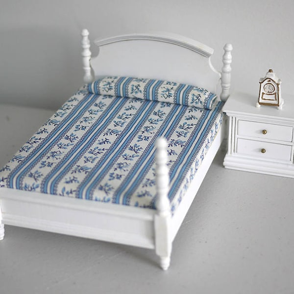 Dollhouse bedroom set dolls house 2-piece bed frame with mattress and cover sheet nightstands  1 12th scale miniature