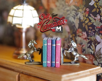 1:12 Dollhouse Supplies Miniature Horse Bookends Book Stops with 4 books - C035