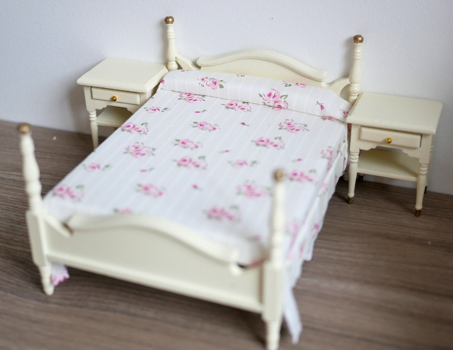 dollhouse bed frame