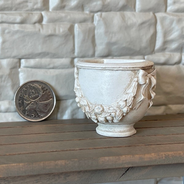 Dollhouse Floral Swags Planter , Miniature Flat Backed Planter , 1:12 Scale Planter , 3 Quarter Round Planter , Floral Swags Vase - B102