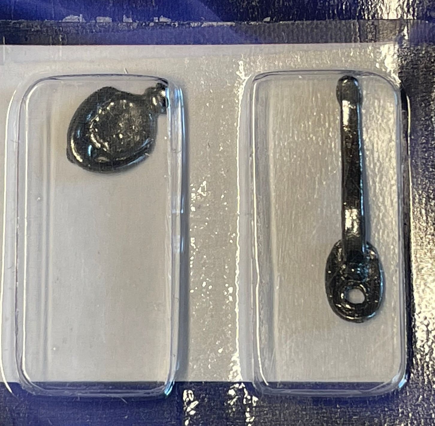 Miniatur-Türbeschläge Für Puppenhäuser – Metall-Scharniere & Griffe Im Maßstab 1:12 Von Phoenix Models