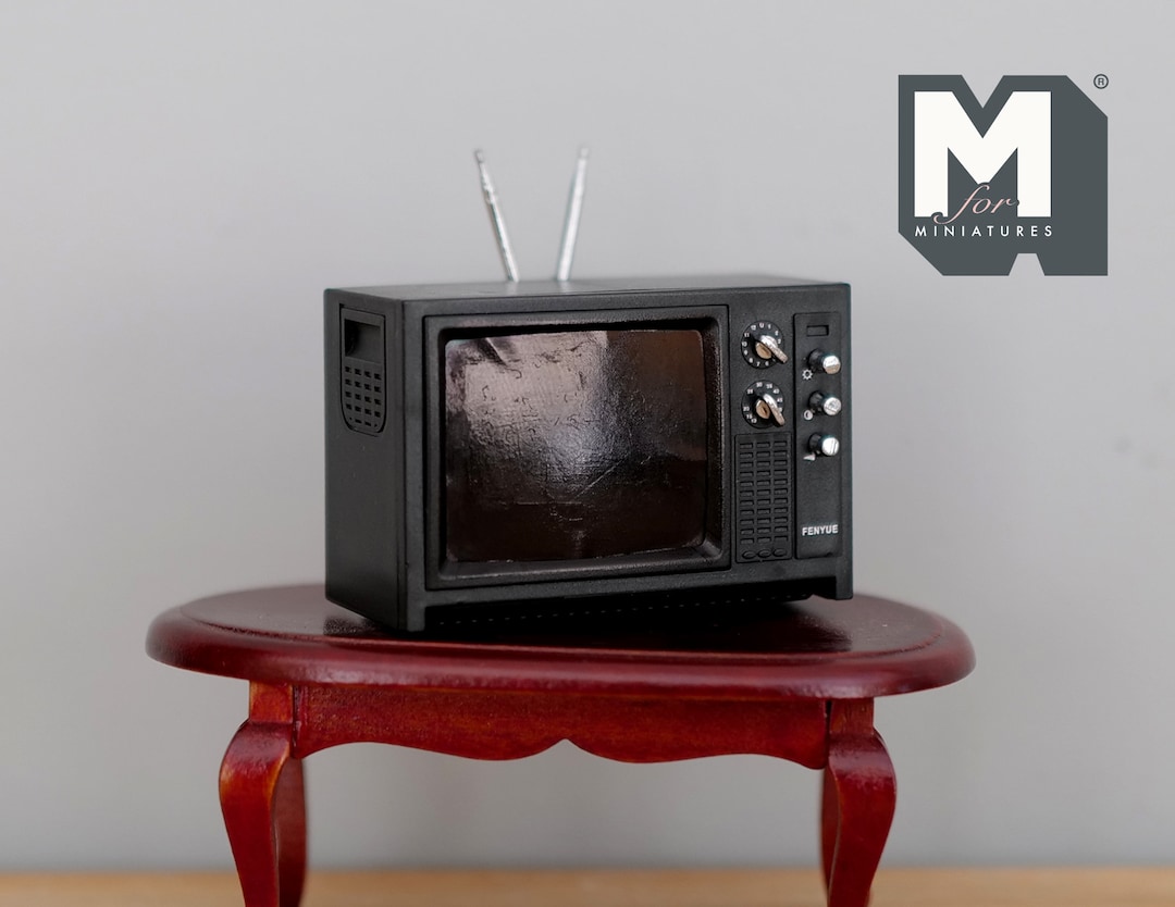 Dollhouse Supplies Vintage Style TV , 1:12 Scale Miniature Classic Style Television - H036