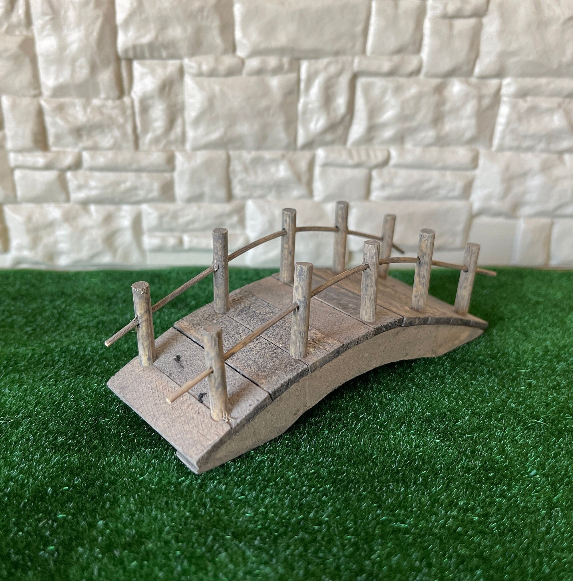 1:12 Miniature Pond Bridge, Garden Bridge Arc, Footbridge, Arch Bridge, Timber Bridge, Fairy Garden Wood Bridge (small) - D060