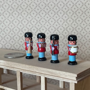 Puppenhaus Miniatur Armeekapelle , Trommeln Becken und Dirigent - F046