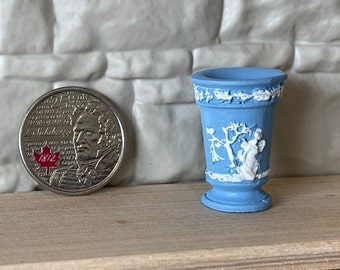 1:12 Vaso blu in miniatura, vaso di fiori, vaso di fiori, fioriera blu (realizzato con resina colata) - B088