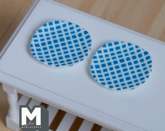 Miniature Blue Gingham Plates Set of 2 , 1:12 Scale Large Size Miniature Plates 1-7/16 inch dia. (resin) - A061