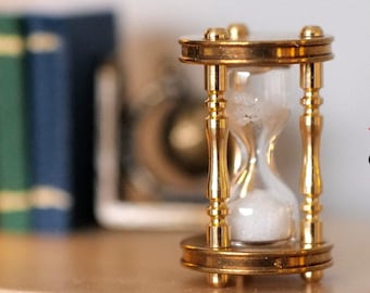 1:12 Dollhouse Supplies decoration miniature brass sand timer hourglass sandglass sand clock - F047