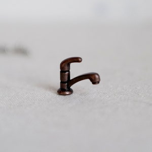 1:12 Dollhouse Faucet Miniature Single Handle Tap Spigot (Bronze) - C066