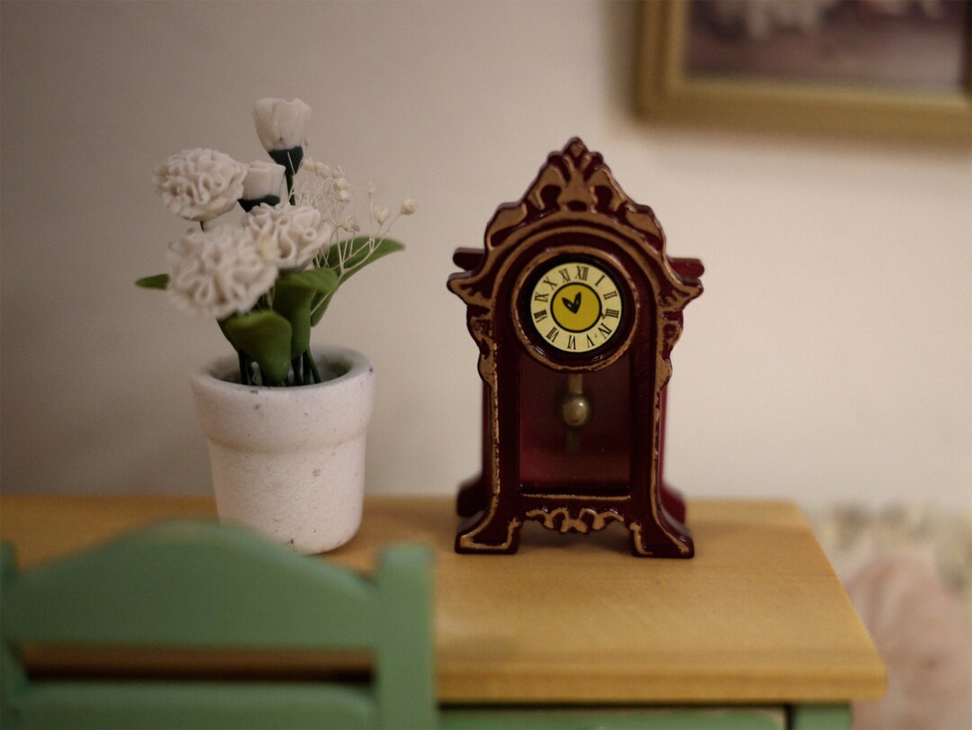 Dollhouse Tabletop Mantel Clock Dolls House Living Room Decoration 1