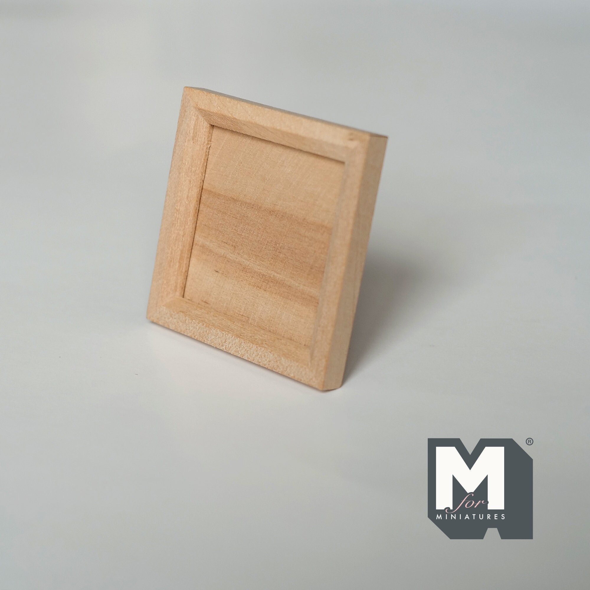 Mini Porta Per Casa Delle Bambine LOGOFUN - Scala 1:12, Legno