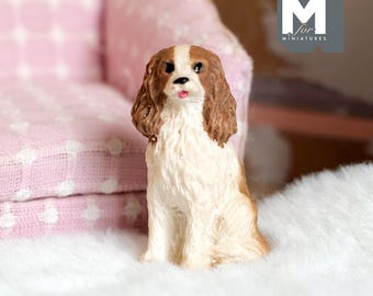 Miniature Sitting Cavalier King Charles Spaniel 1:12 Scale Cavy Dog 1-9/16 inch tall (cast resin) - C062
