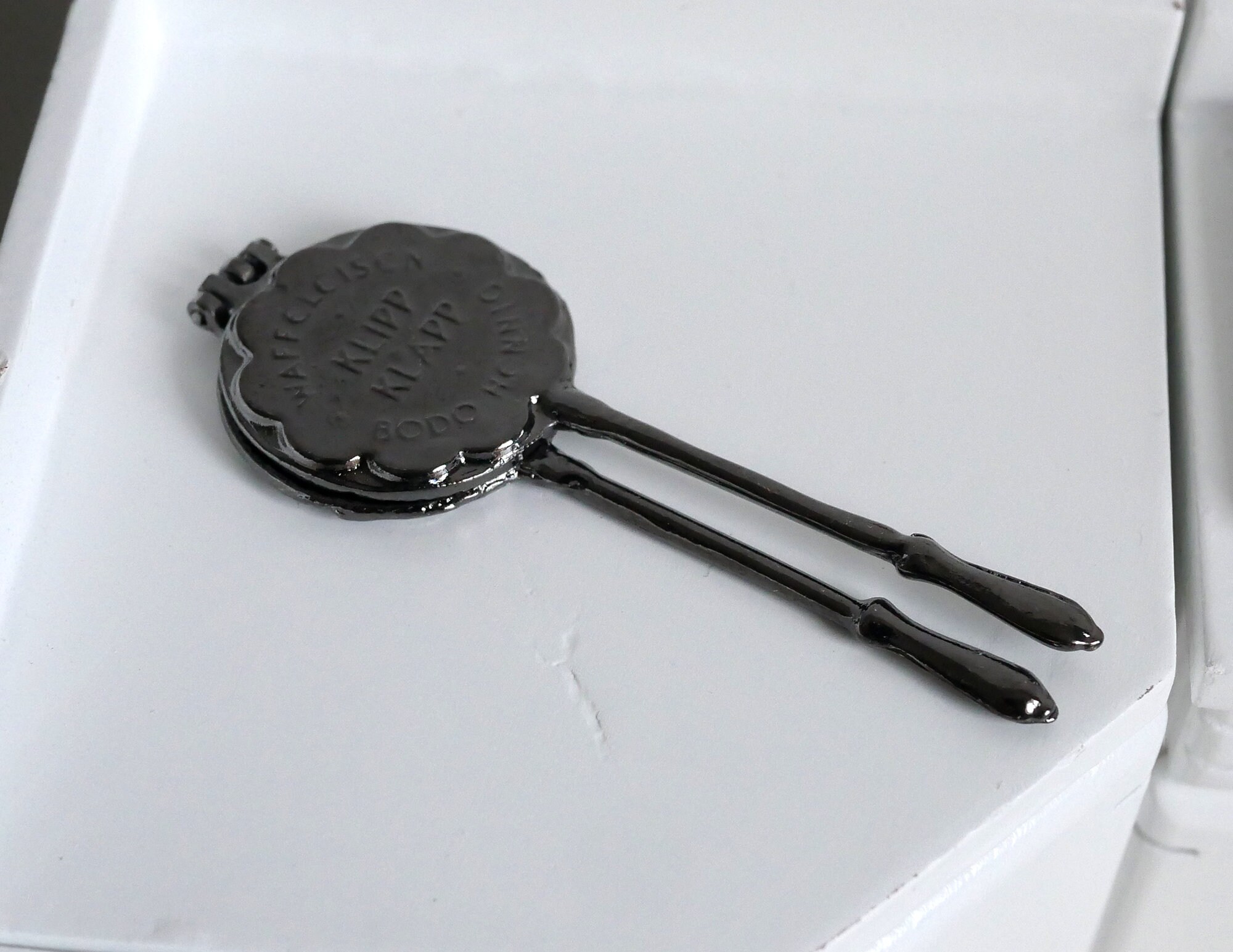 cast iron mini waffle maker