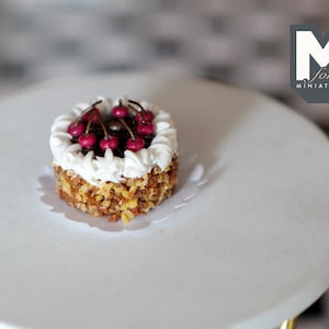1:12 scale Dollhouse Supplies miniature Cherry Cake - E013