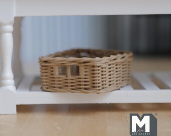 Cesta miniatura de imitación de mimbre a escala 1:12 para casa de muñecas, cesto de ropa de ratán, contenedor de almacenamiento de 3,8 cm de alto (beige) - C068