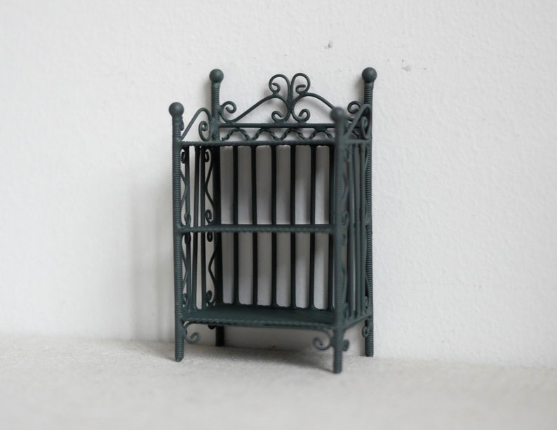 Dollhouse miniature Metal Dark Green kitchen Storage rack Miniature Baker/'s Rack C086 Dolls accessory