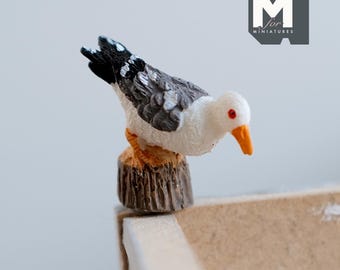 Miniatur Möwe 1:12 Maßstab Puppenhaus Silbermöwe Strand Vogel 3,5 cm lang (Gießharz) - H046