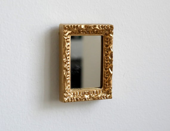 Spiegel mit Goldrahmen 7,5 x 6 cm Puppenstube Miniatur 