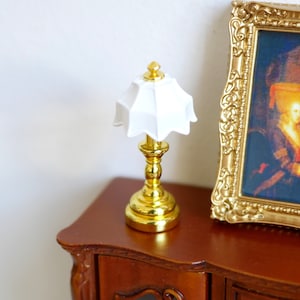 1:12 Puppenhaus Miniatur Tischlampe , Schreibtischlampe , Beleuchtung , Wohnzimmer Tischleuchte C085