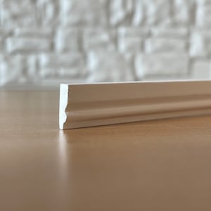 Dollhouse Supplies White Baseboard Molding , Miniature Skirting Board , Miniature Wall Panel Molding 18 Inch Long