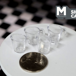 Dockhustillbehör Miniatyrmåttkoppar set med 4 (plast) - D041