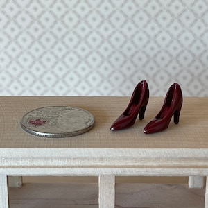 Dollhouse miniature shoe, Miniature high heels, Miniature fashion, Dollhouse shoes, high heels - G075