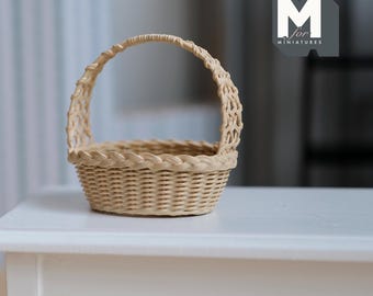 Cesta de picnic miniatura de imitación de mimbre con asa, escala 1:12, decoración para casa de muñecas, cesta de imitación de ratán, 3,8 cm de alto - C022
