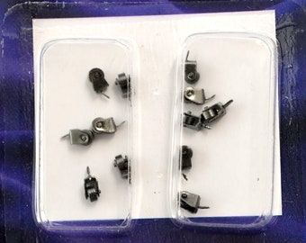 6 Gancetti In Metallo Per Casa Delle Bambole Scala 1:12 &ndash; Colore Rosa, Accessori Miniatura