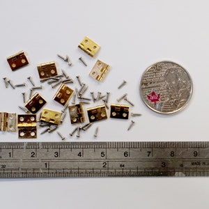 Puppenhaus Miniatur 12-teilige Scharniere und Nagelschrauben 1:12 Türscharniere Fensterbänder Schrank Schranktür Beschläge - C051