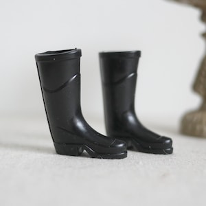 Dollhouse Supplies Miniature Black Rubber Boots Rain Boots 1:12 - B077