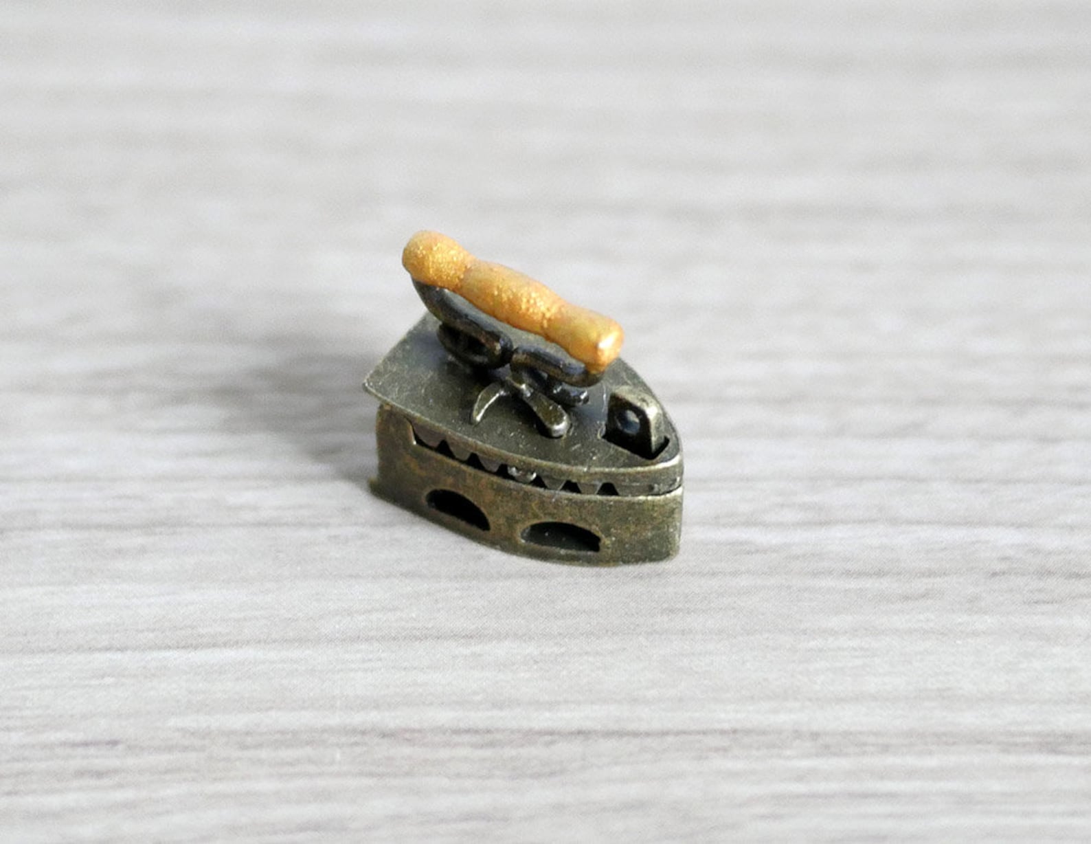 Dollhouse Miniature Iron Tiny Iron 1/12th Iron E056 Etsy