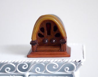 Miniature  Radio, Dollhouse  Radio, Tiny Radio, Mini Radio, Miniature Radio, Dollhouse Radio, Dollhouse Miniature - E099
