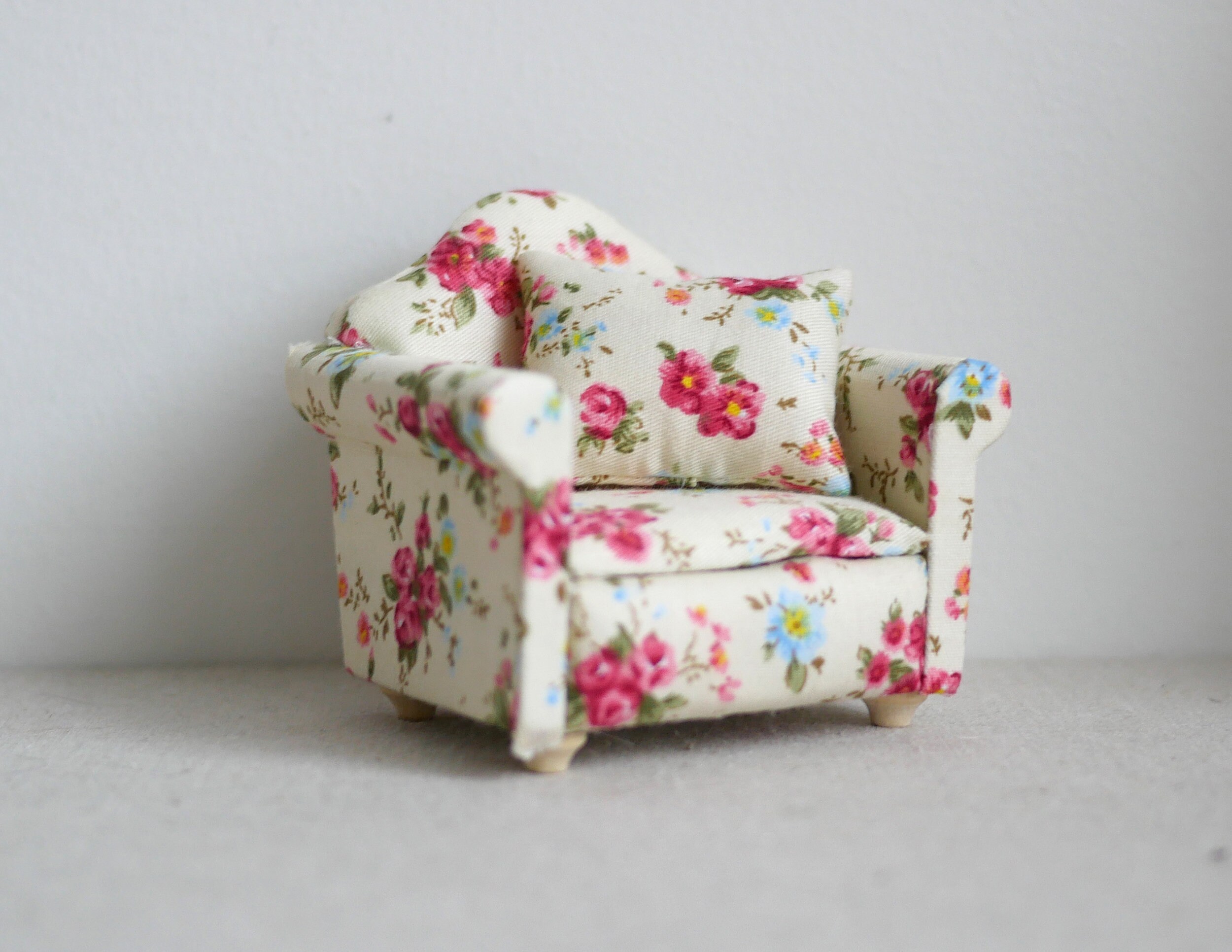 dollhouse armchair